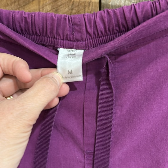Wonderwink purple scrubs with drawstring tie wide legs size medium - Picture 2 of 5